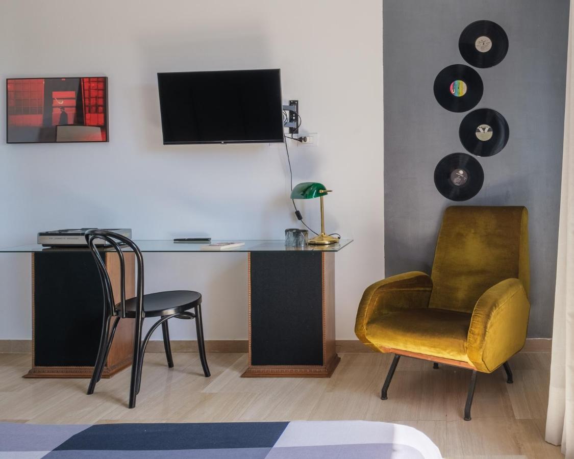Fabula Rooms 3 Suites With Private Bathroom Bologna Kültér fotó