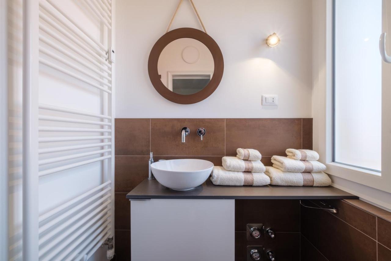 Fabula Rooms 3 Suites With Private Bathroom Bologna Kültér fotó