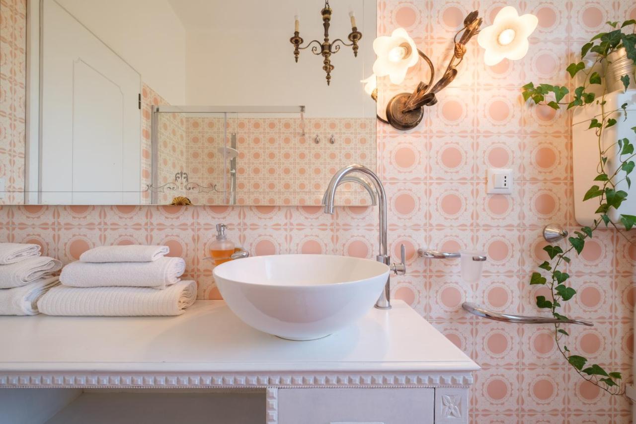 Fabula Rooms 3 Suites With Private Bathroom Bologna Kültér fotó