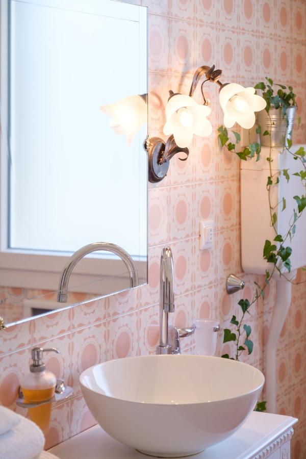 Fabula Rooms 3 Suites With Private Bathroom Bologna Kültér fotó